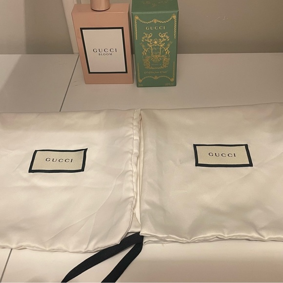 Gorgeous silk Gucci tie. Authentic & perfect condition. - Picture 8 of 9